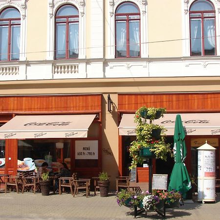 미슈콜츠 Promenade Panzio B&B 외부 사진