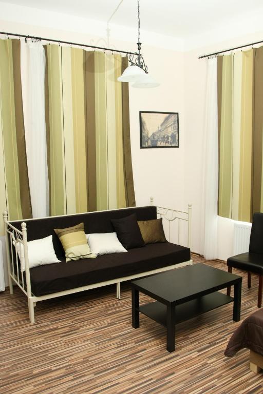 미슈콜츠 Promenade Panzio B&B 객실 사진