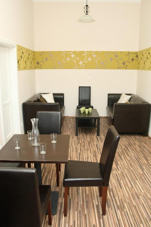 미슈콜츠 Promenade Panzio B&B 객실 사진
