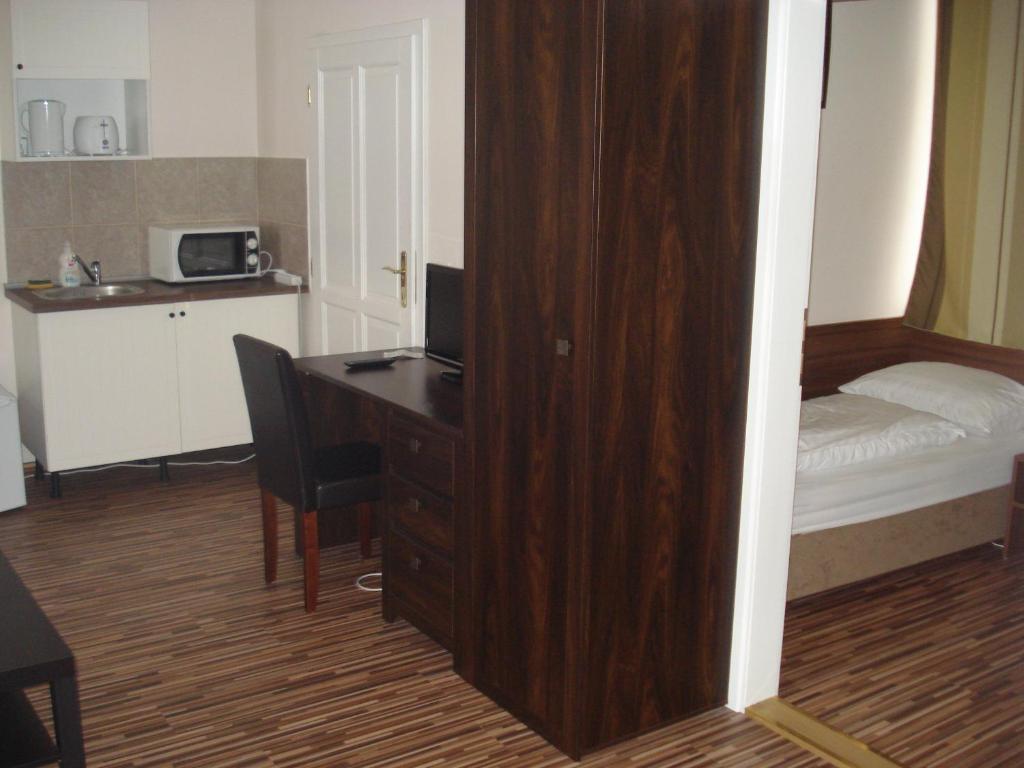 미슈콜츠 Promenade Panzio B&B 객실 사진