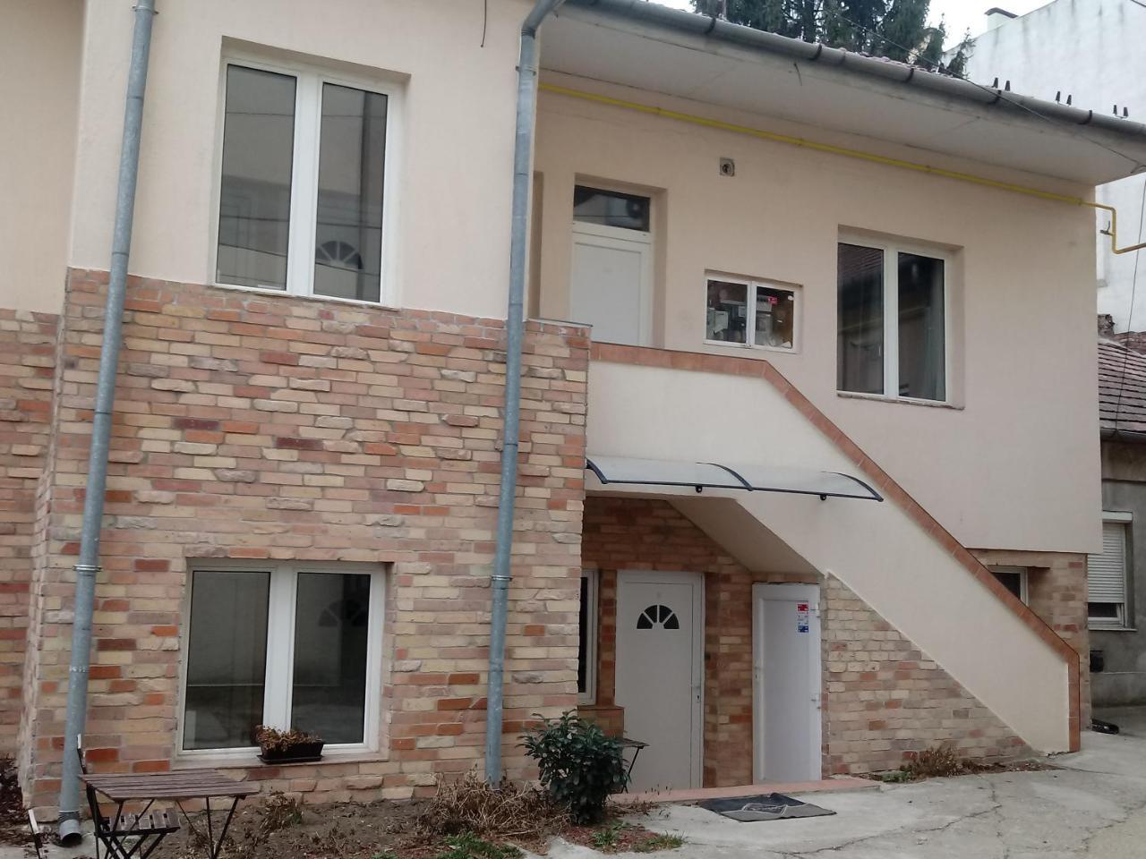 미슈콜츠 Promenade Panzio B&B 외부 사진