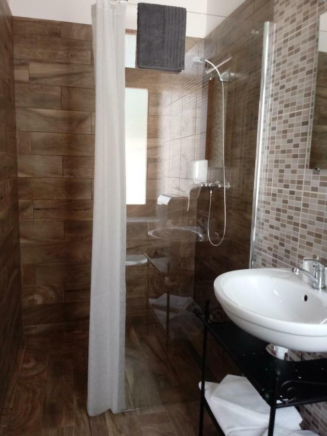 미슈콜츠 Promenade Panzio B&B 외부 사진