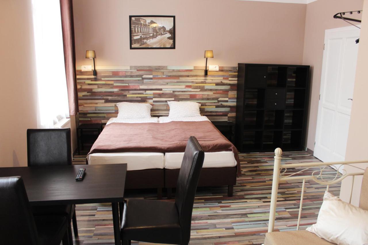 미슈콜츠 Promenade Panzio B&B 외부 사진