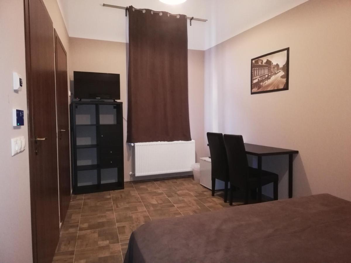 미슈콜츠 Promenade Panzio B&B 외부 사진