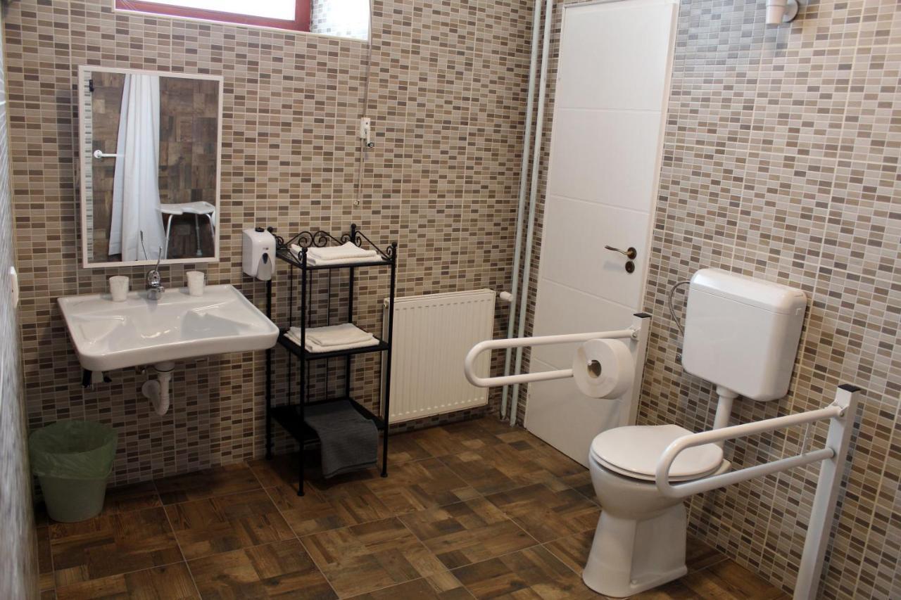 미슈콜츠 Promenade Panzio B&B 외부 사진