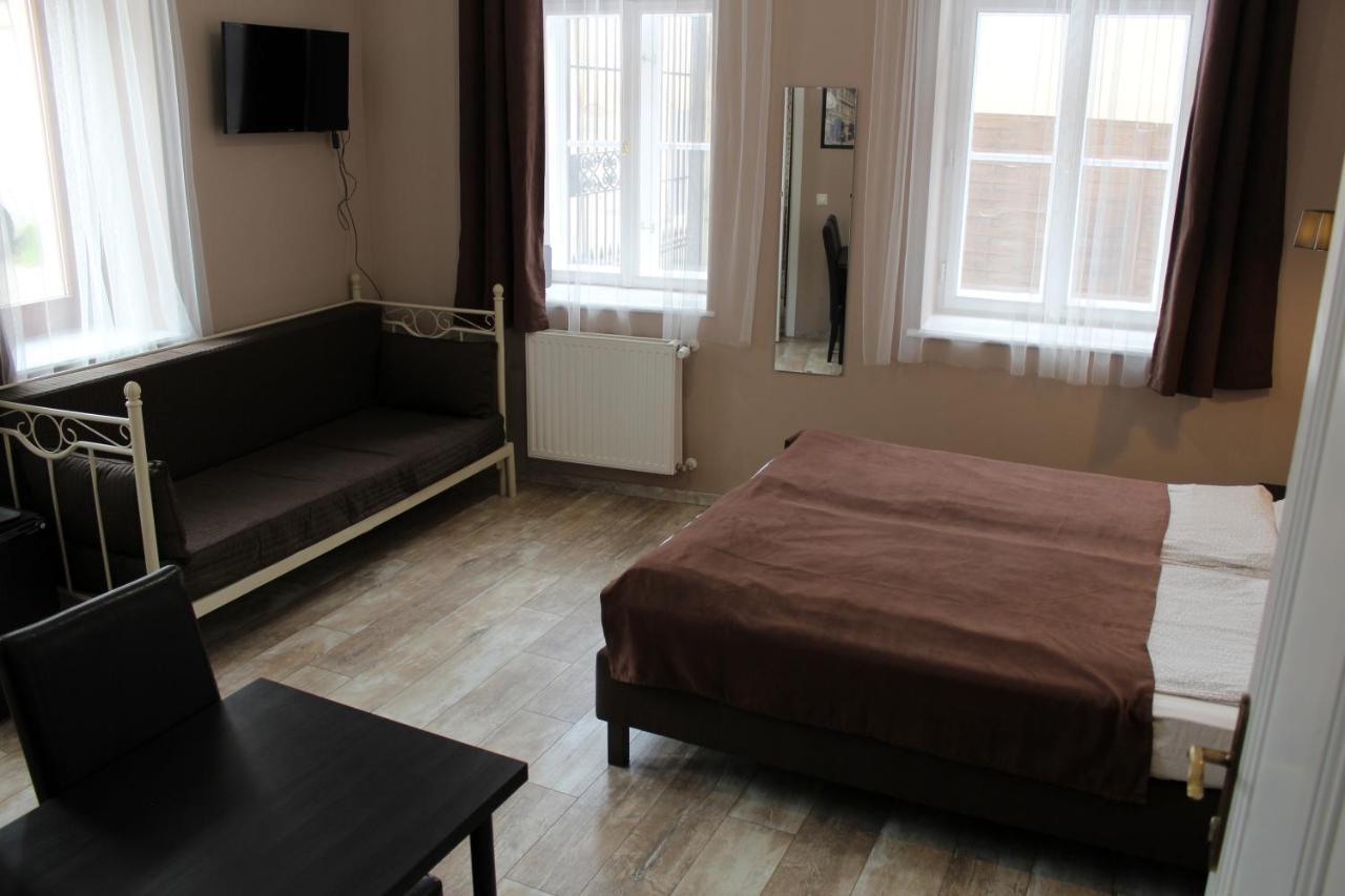 미슈콜츠 Promenade Panzio B&B 외부 사진