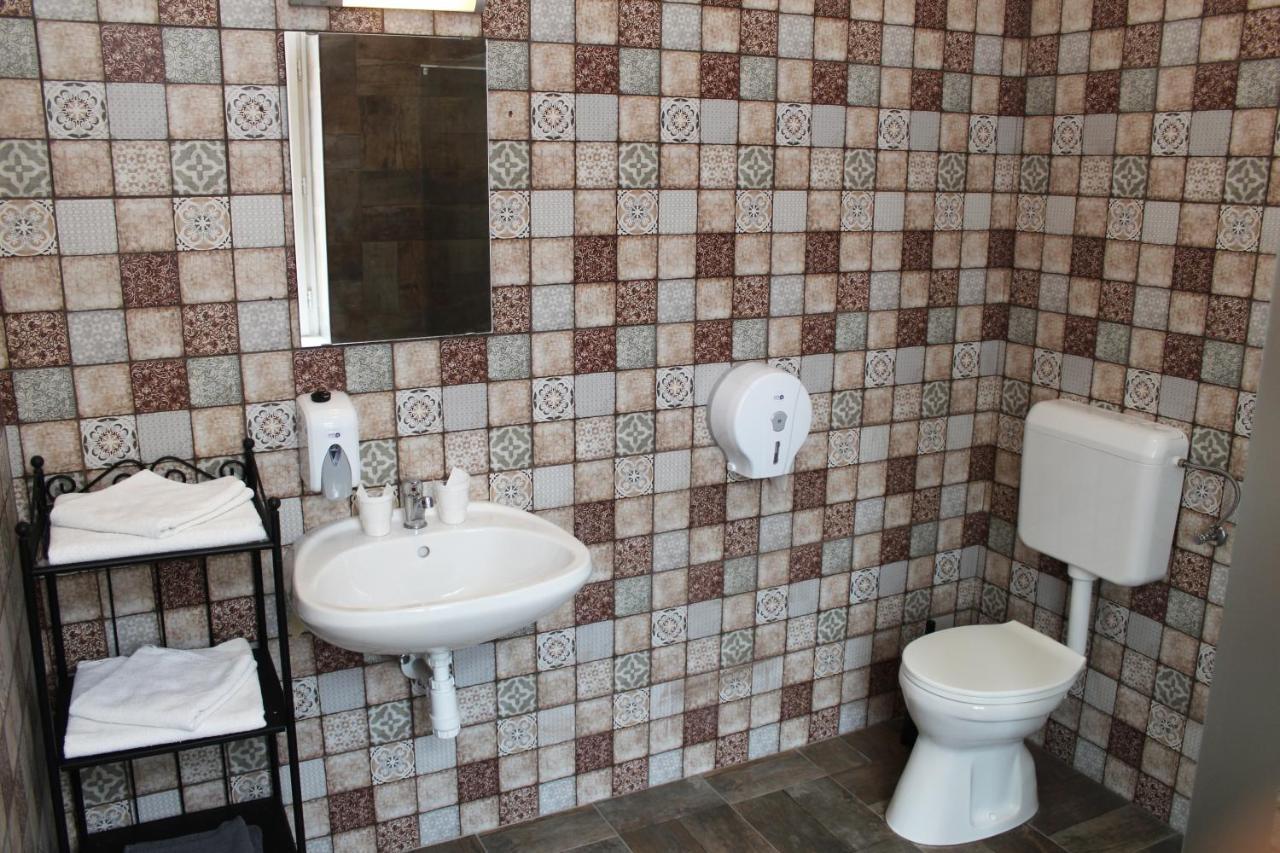 미슈콜츠 Promenade Panzio B&B 외부 사진
