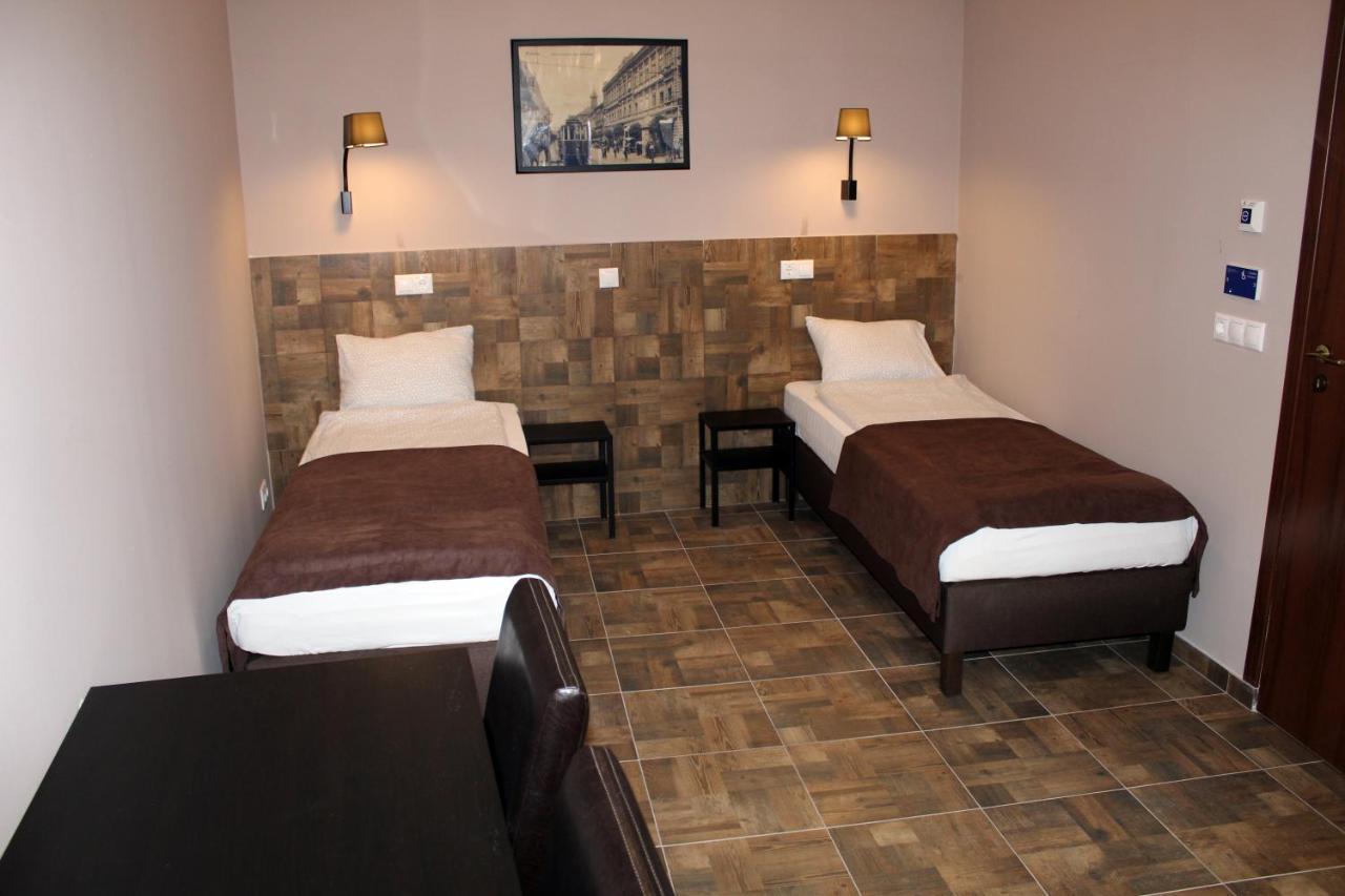 미슈콜츠 Promenade Panzio B&B 외부 사진